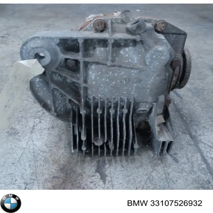 33107526932 BMW Eixo traseiro montado