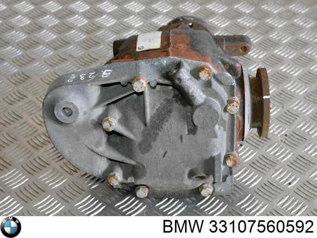 Compre 33107560592 BMW Redutor do eixo traseiro