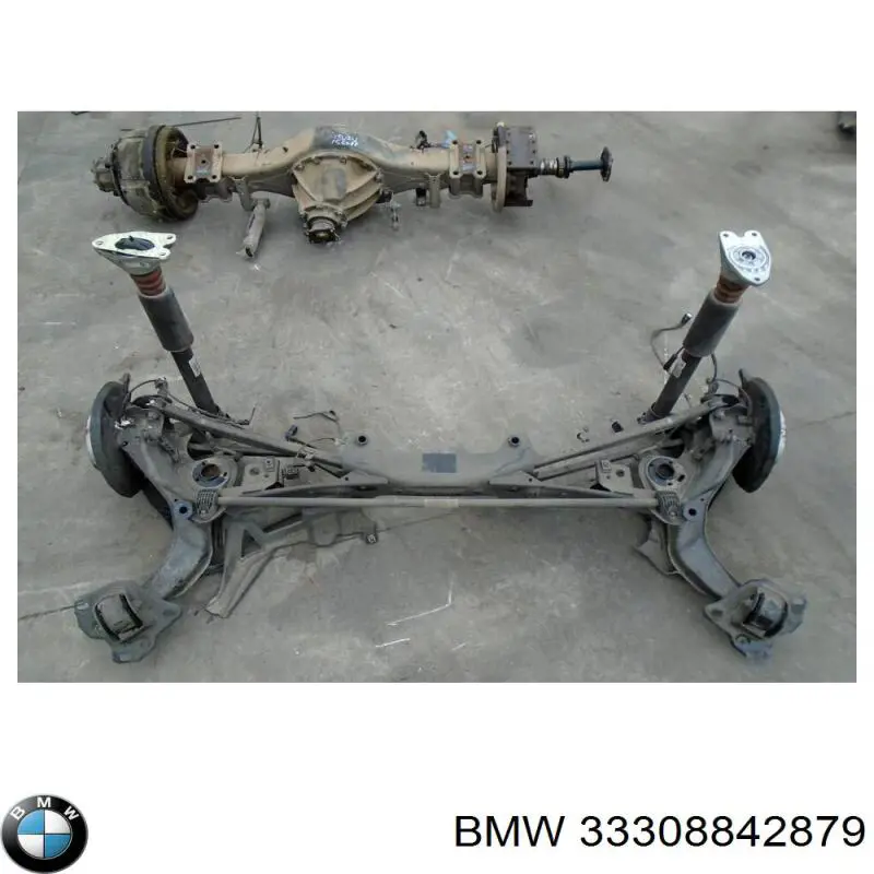 33308842879 BMW Braço oscilante (tração) longitudinal inferior esquerdo de suspensão traseira