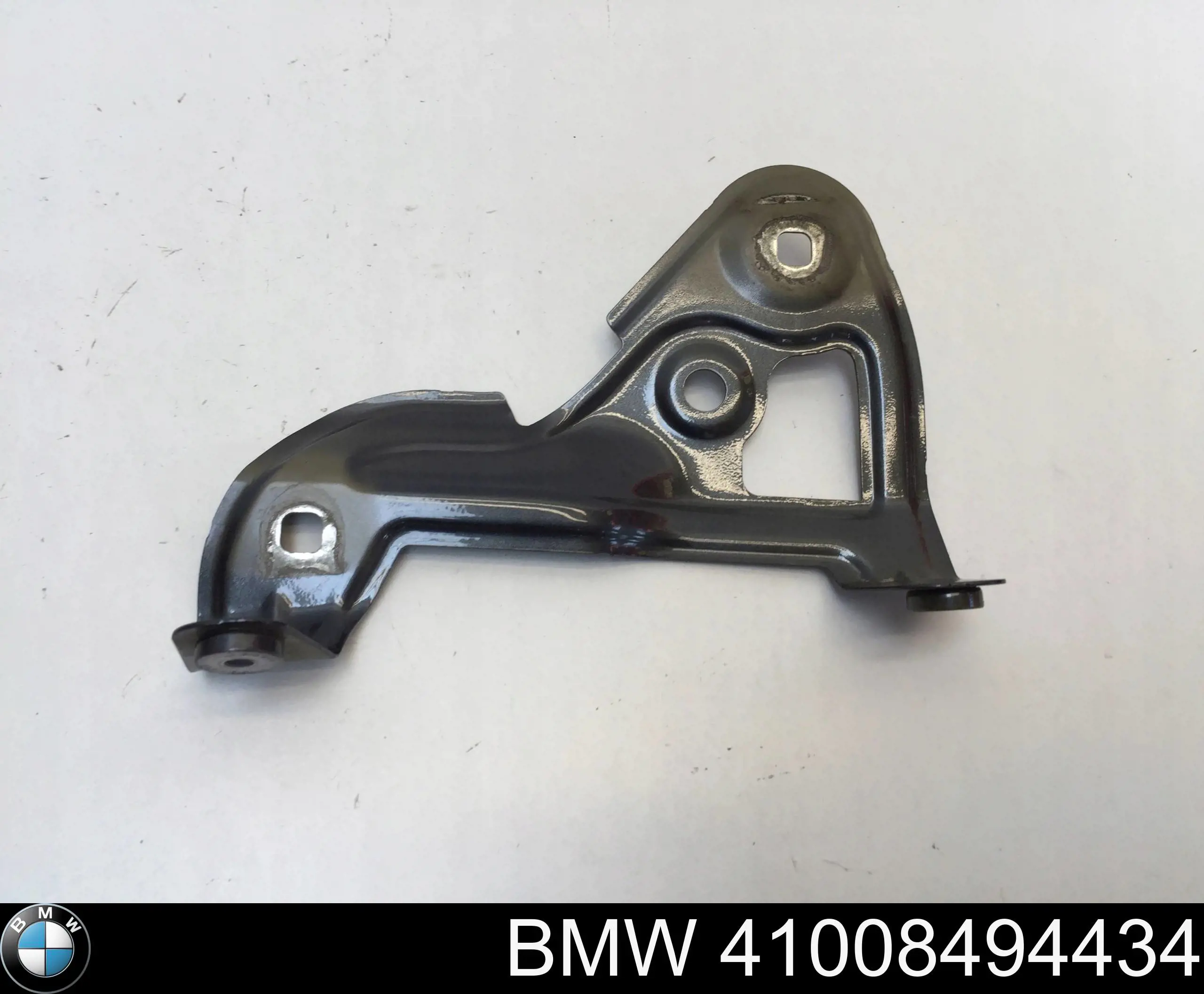 41008494434 BMW Consola traseira de fixação do pára-lama dianteiro direito