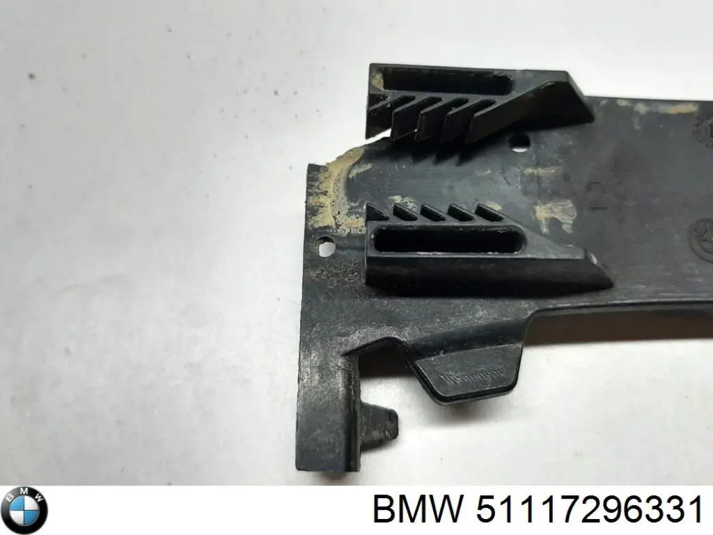 Compre 51117296331 BMW Guia do pára-choque dianteiro