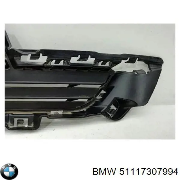 51117307994 BMW Grelha direita inferior do pára-choque dianteiro