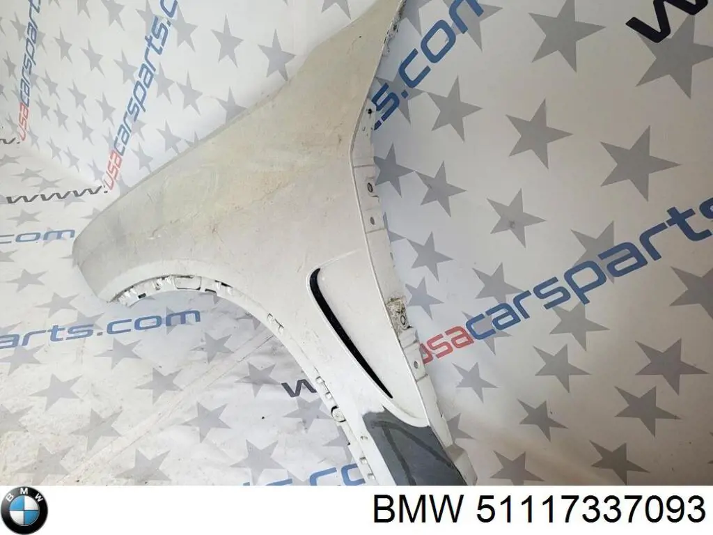 Consola dianteira de fixação do pára-lama dianteiro esquerdo 51117337093 BMW