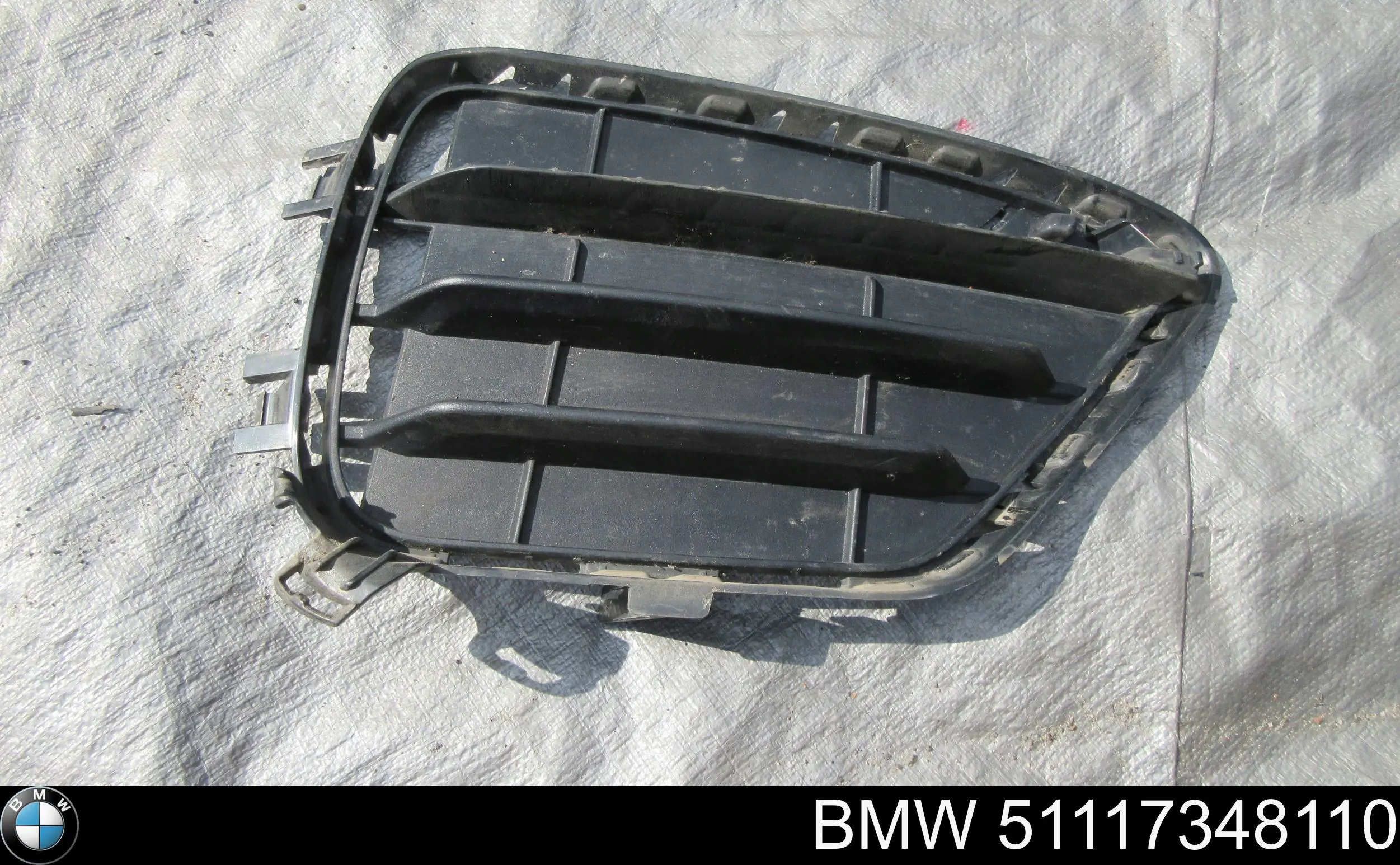 51117348110 BMW Grelha direita do pára-choque dianteiro