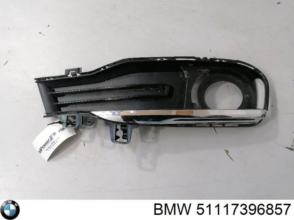 51117396857 BMW Tampão (grelha) das luzes de nevoeiro do pára-choque dianteiro esquerdo