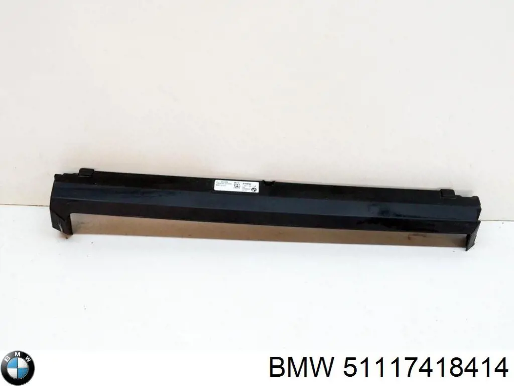 Compre 51117418414 BMW Defletor direito do pára-choque dianteiro