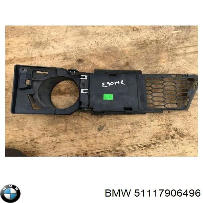 51117906496 BMW Tampão (grelha) das luzes de nevoeiro do pára-choque dianteiro direito