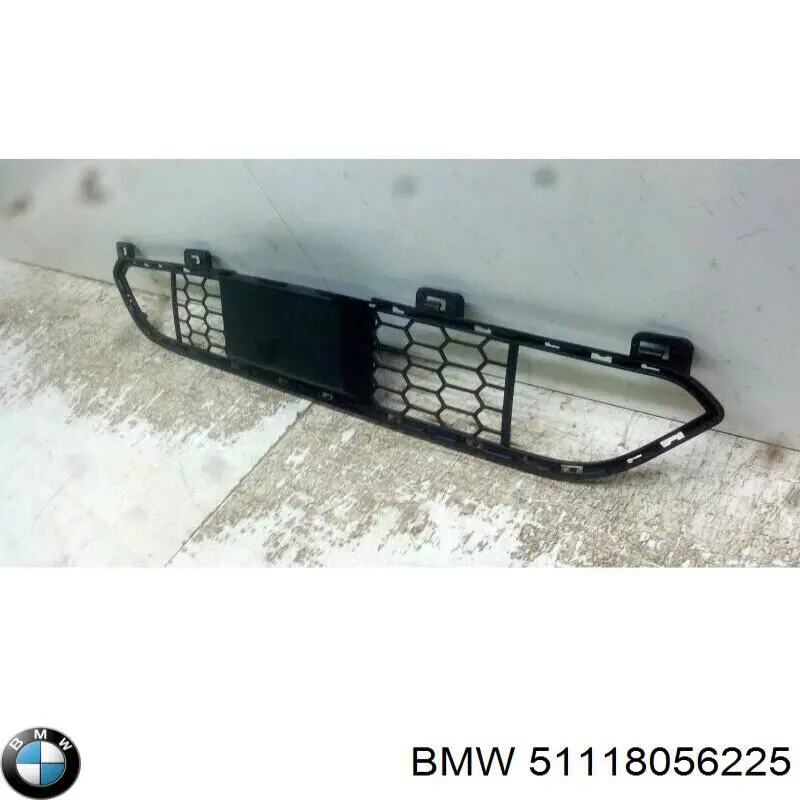Grelha central do pára-choque dianteiro BMW 51118056225 preço, a partir de 134,88 USD