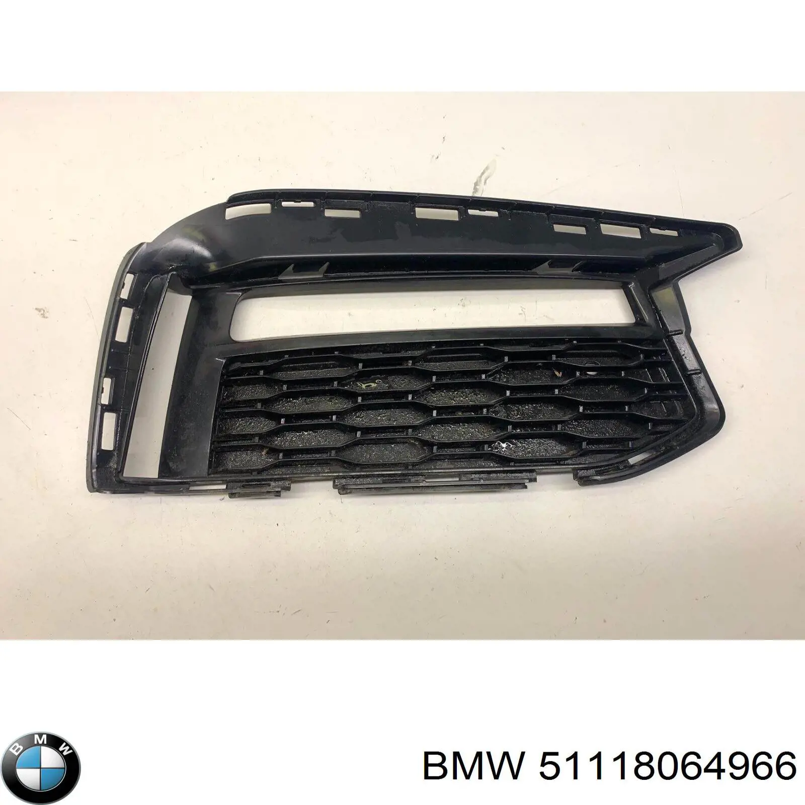 51118064966 BMW Grelha interna direita do pára-choque dianteiro