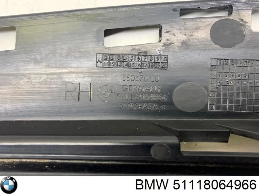 Grelha interna direita do pára-choque dianteiro BMW 51118064966 preço, a partir de 16,78 USD