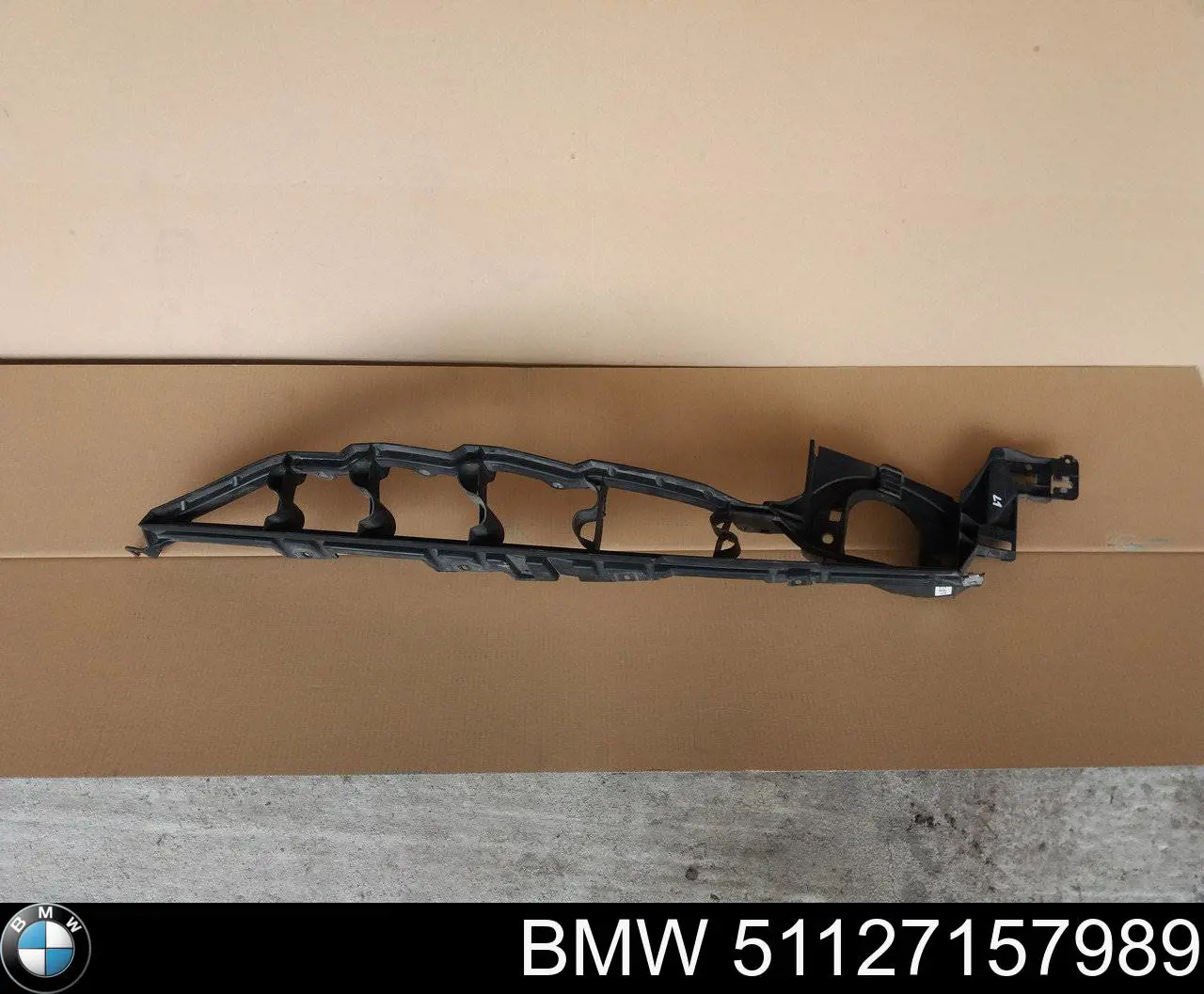 51127157989 BMW Consola superior de fixação do pára-lama dianteiro esquerdo