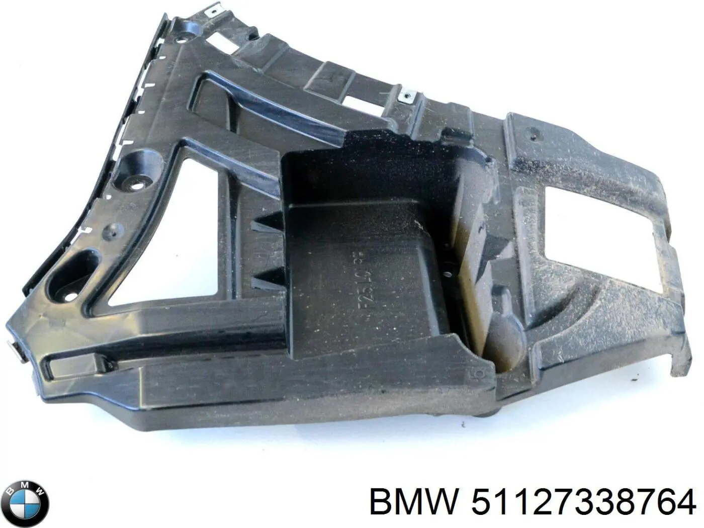 Guia direita do pára-choque traseiro BMW 51127338764 preço, a partir de 118,47 USD