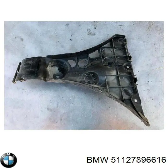 51127896616 BMW Guia direita do pára-choque traseiro