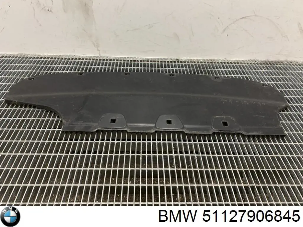 51127906845 BMW Guia do pára-choque traseiro