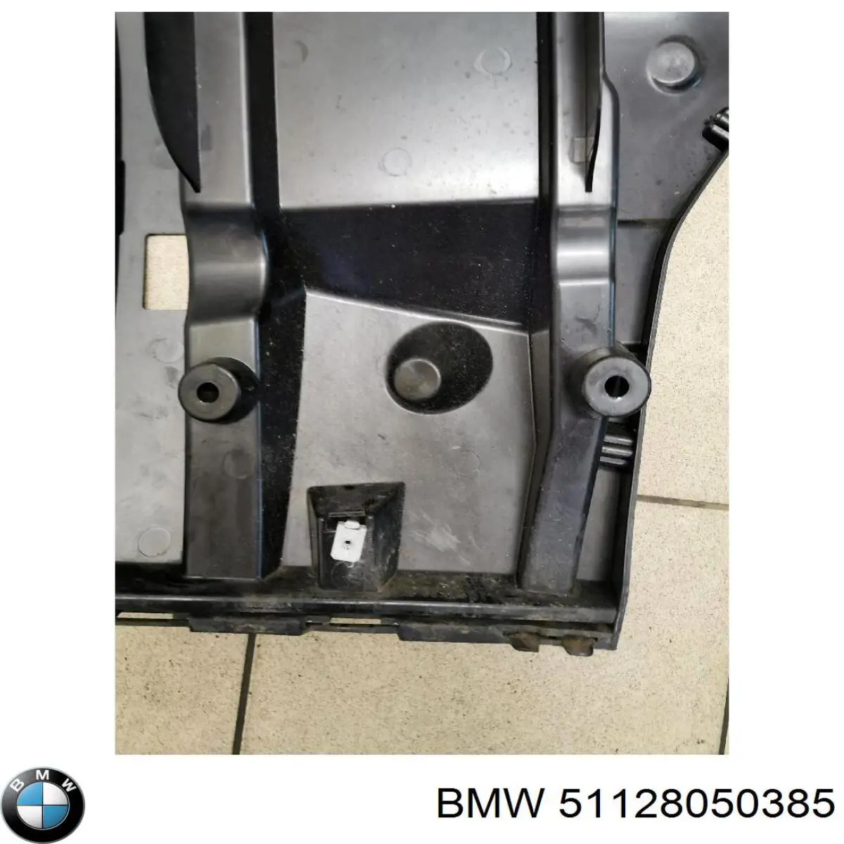 Consola esquerda do pára-choque traseiro BMW 51128050385 preço, a partir de 120,88 USD