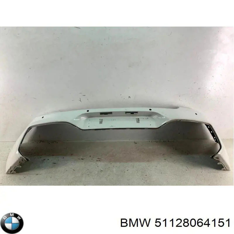 51128064151 BMW Pára-choque traseiro