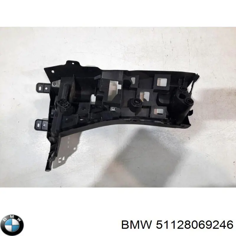 Consola direita do pára-choque traseiro BMW 51128069246 preço, a partir de 120,65 USD