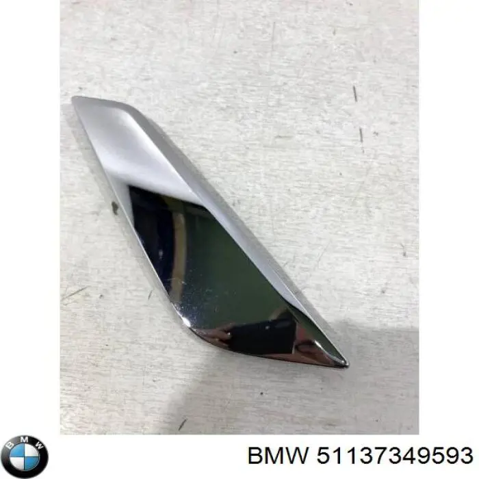 51137349593 BMW Moldura do pára-lama dianteiro esquerdo