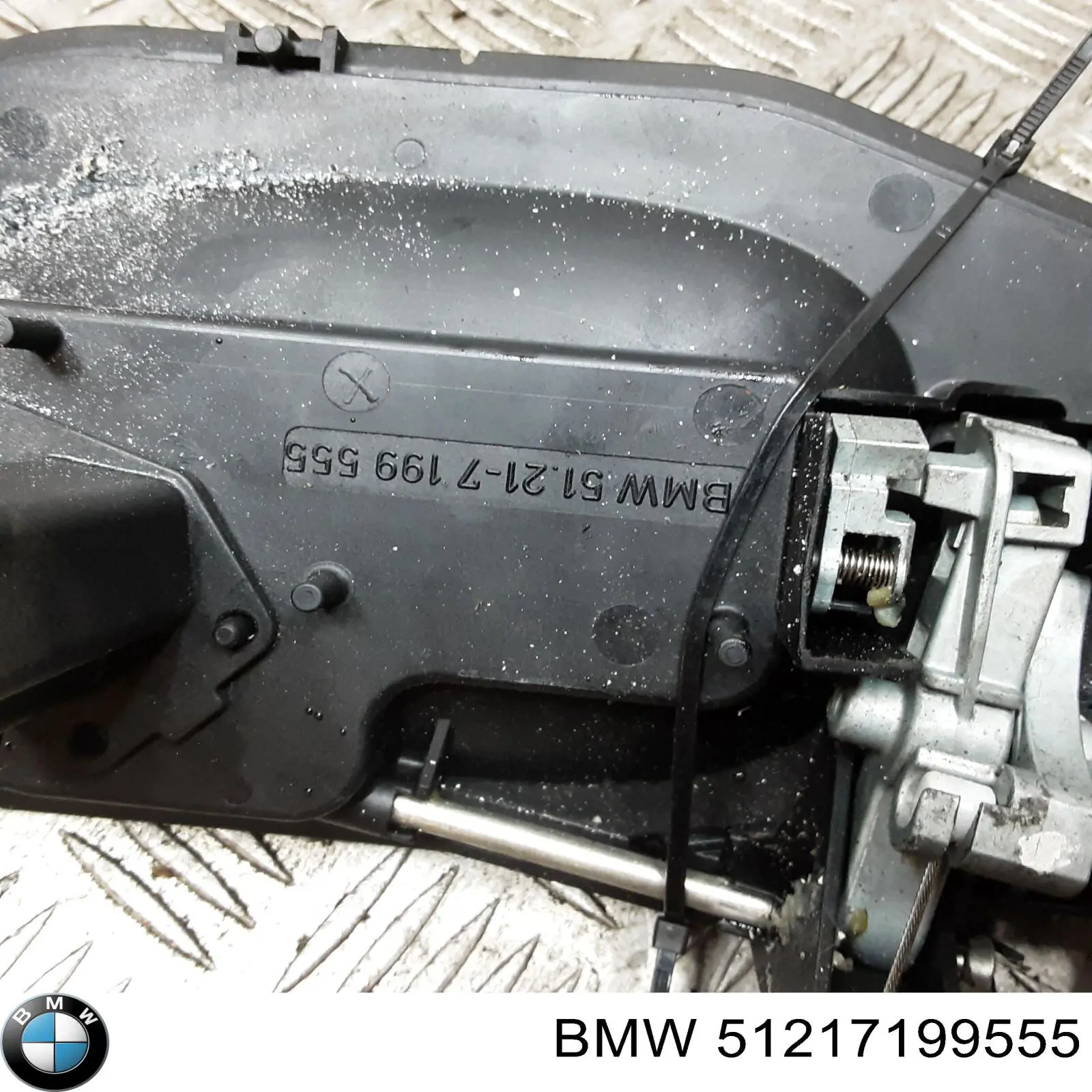 Suporte de maçaneta externa da porta dianteira esquerda BMW 51217199555 preço, a partir de 51,08 USD