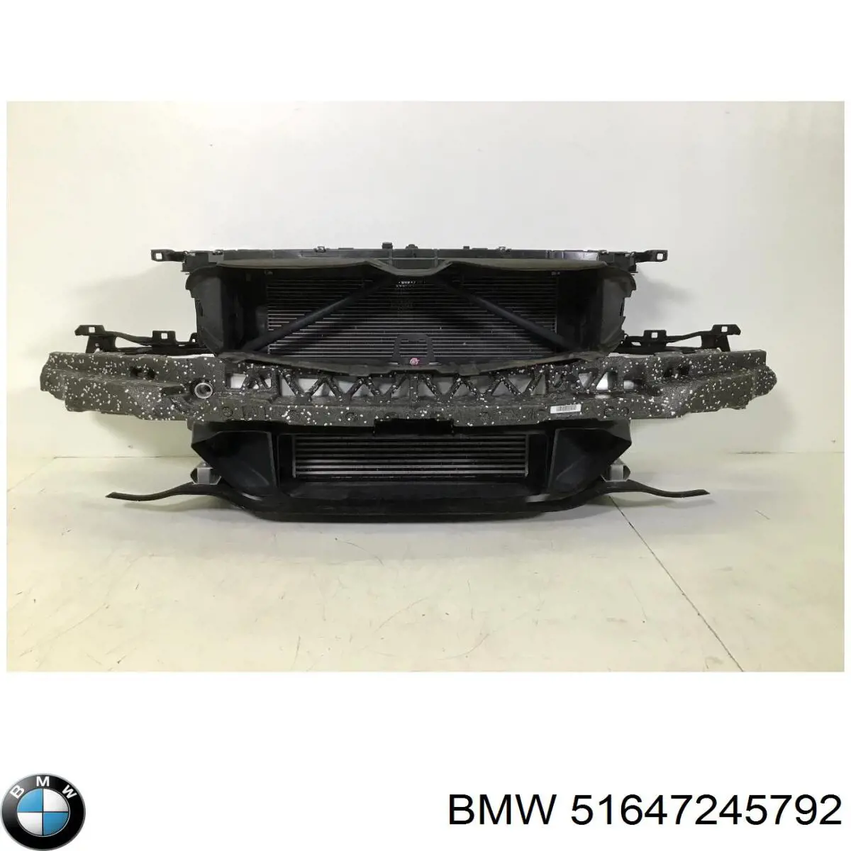 Compre 51647245792 BMW Consola (adaptador) de fixação da luz dianteira direita