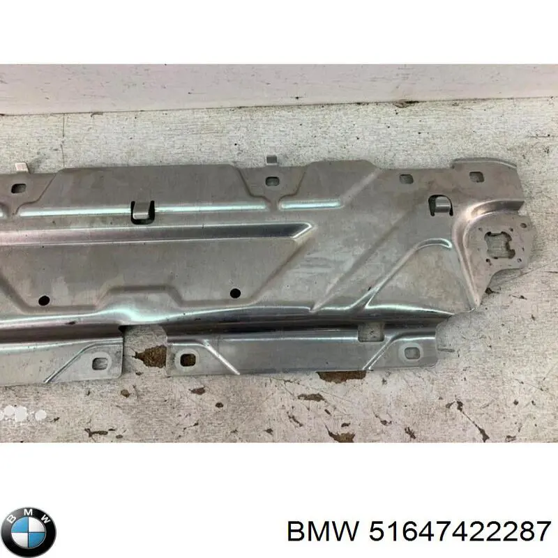 51647422287 BMW Placa sobreposta superior do painel dianteiro (de suporte do radiador)