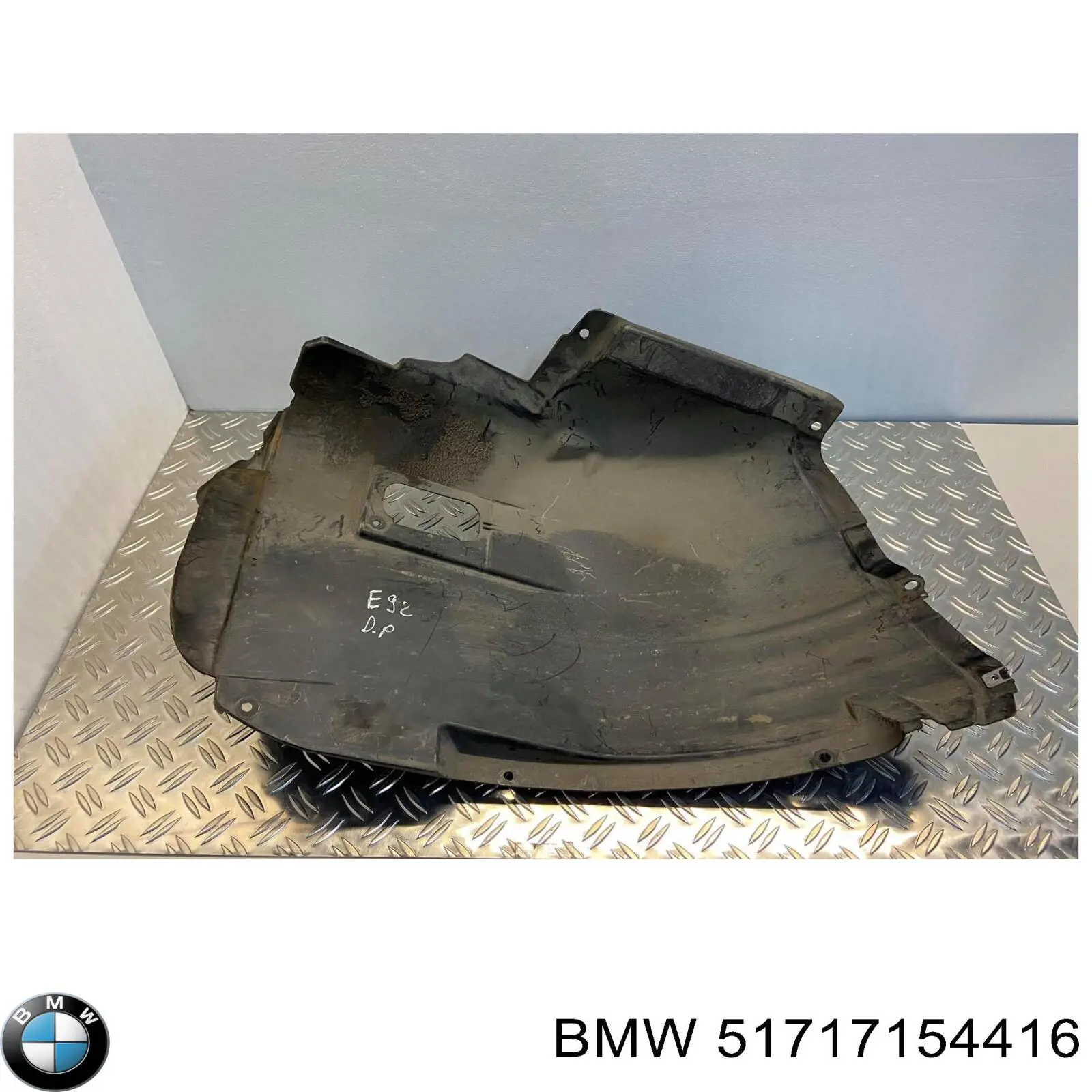 Guarda-barras direito dianteiro do pára-lama dianteiro BMW 51717154416 preço, a partir de 21,35 USD