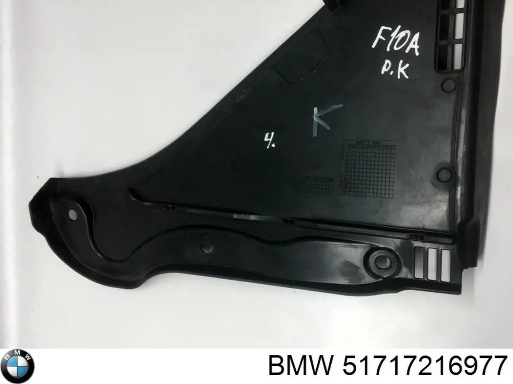51717216977 BMW Grelha esquerda de limpadores de pára-brisa