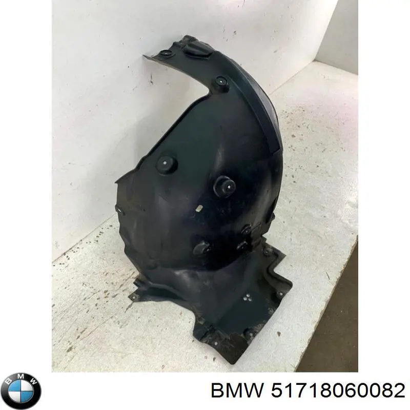 51718060082 BMW Guarda-barras direito traseiro do pára-lama dianteiro