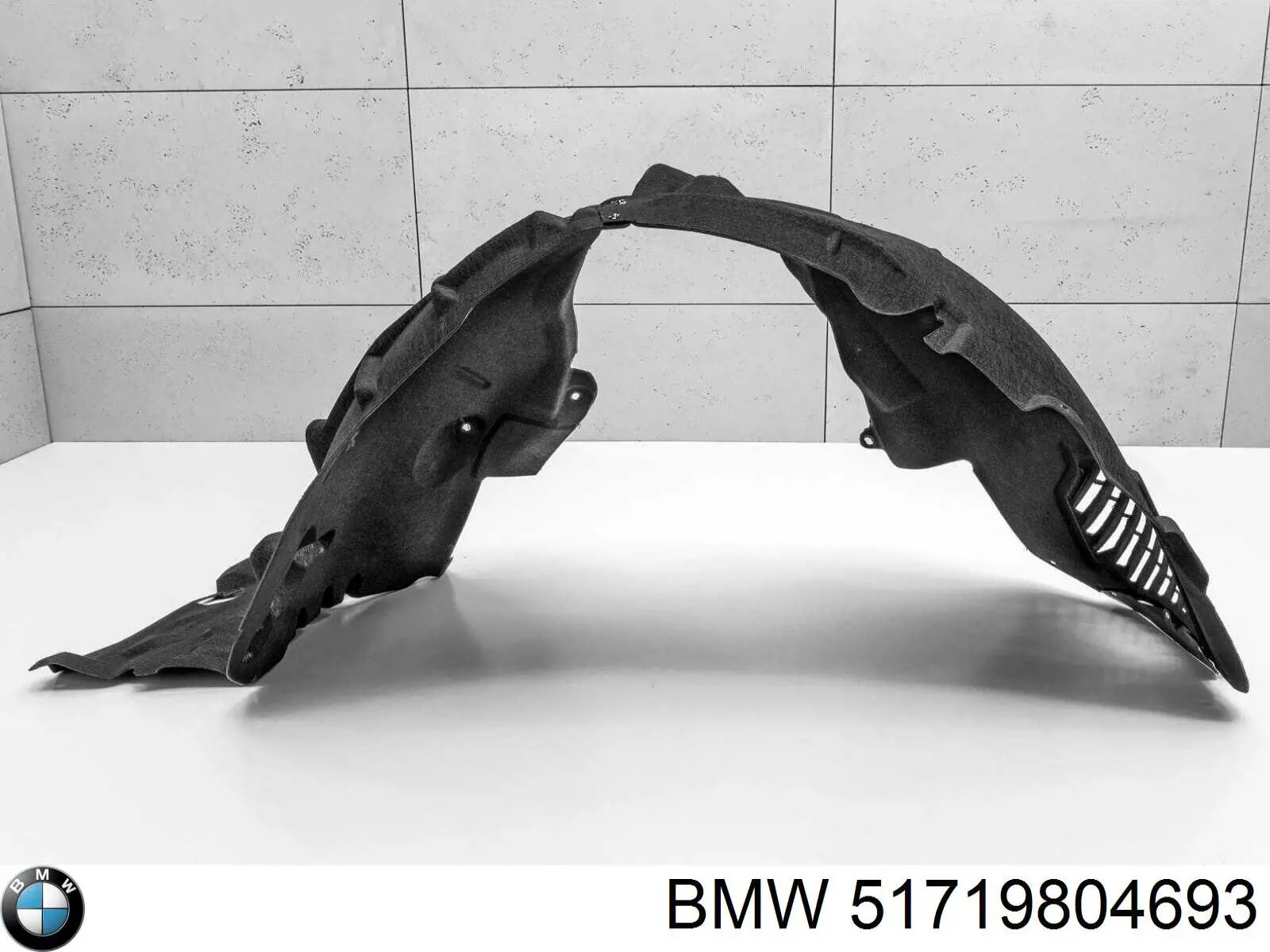 51719804693 BMW 