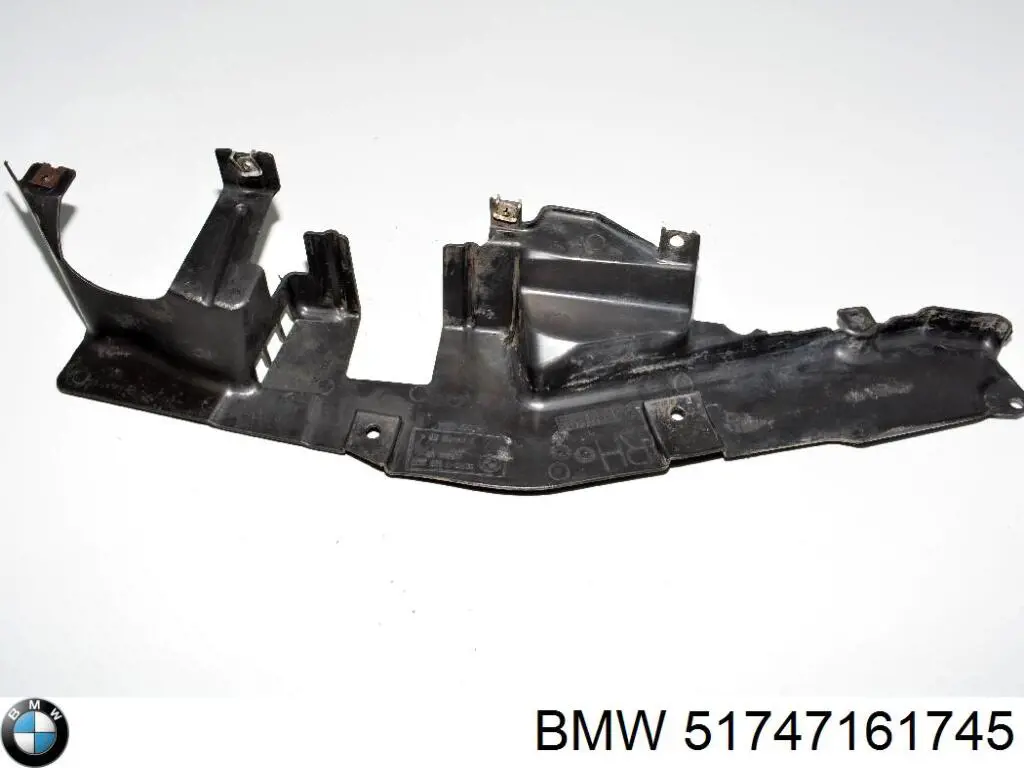 Escudo protetor contra o barro de arco dianteiro do pára-lama BMW 51747161745 preço, a partir de 132,07 USD