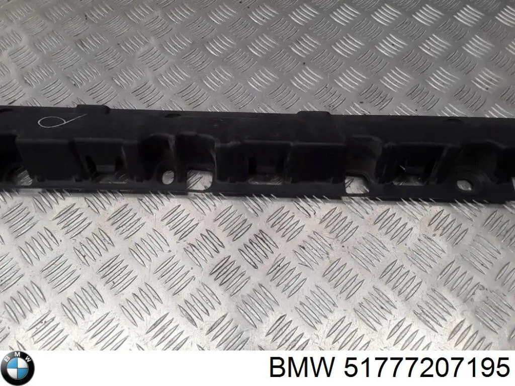 51777207195 BMW Suporte de acesso (fixação)