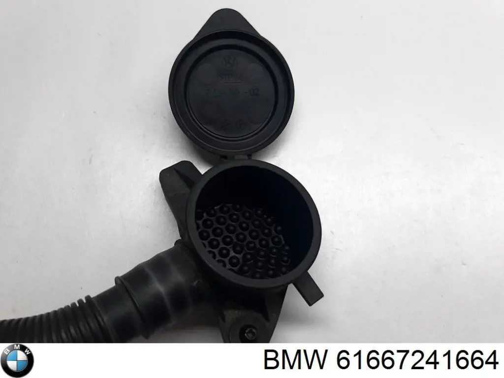 61667241664 BMW Gargalo do tanque de fluido para lavador