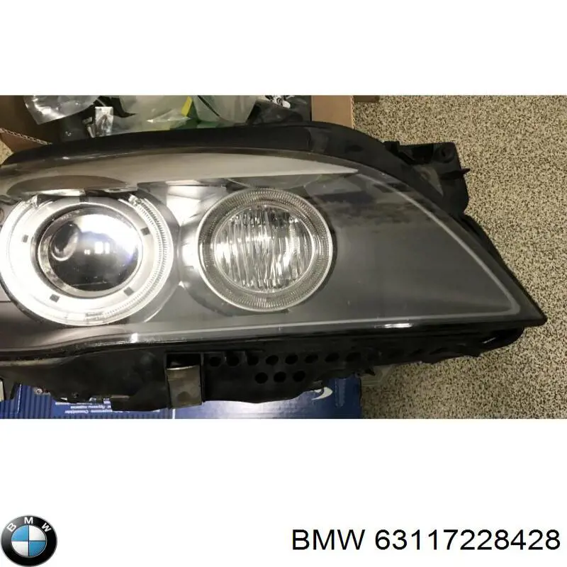 63117228428 BMW Luz direita