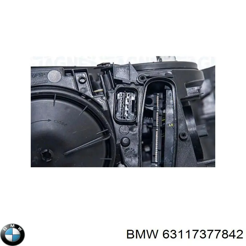 63117377842 BMW Luz direita