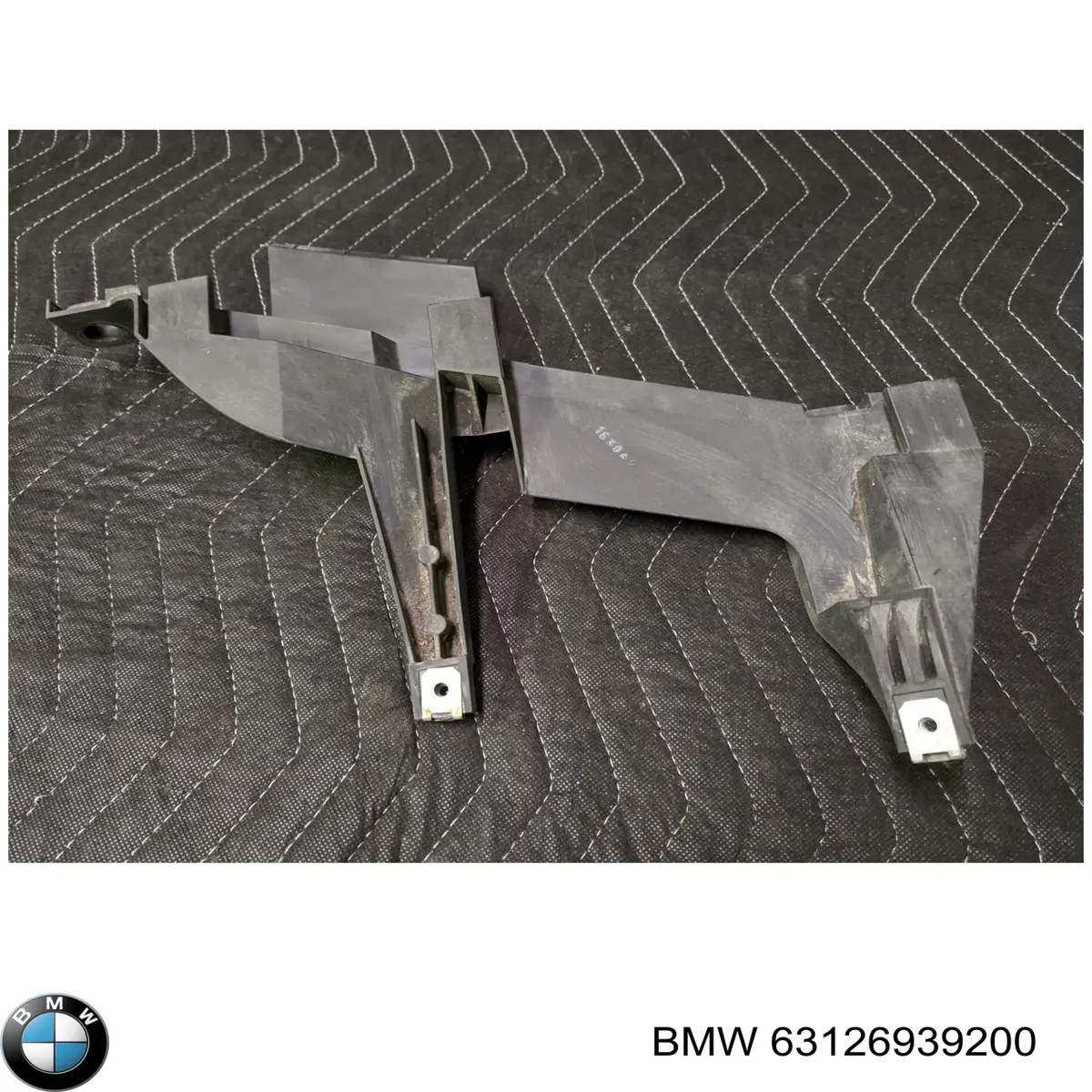 Consola (adaptador) de fixação da luz dianteira direita BMW 63126939200 preço, a partir de 61,29 USD