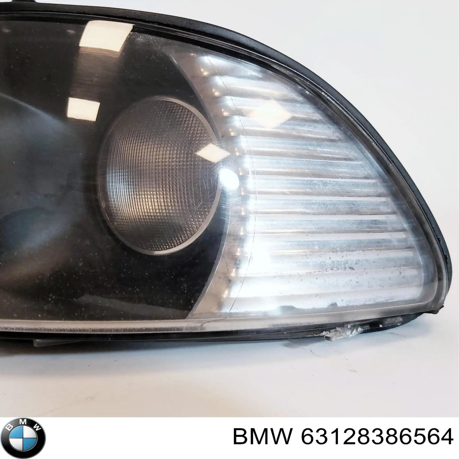 Compre 63128386564 BMW Luz direita
