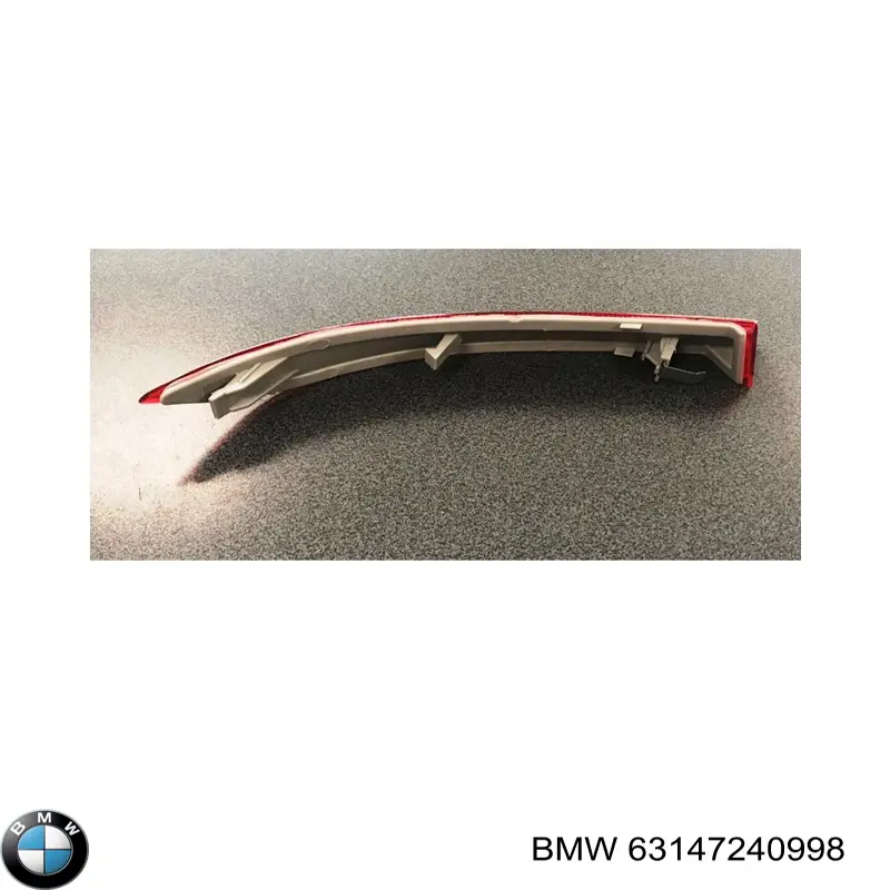 Retrorrefletor (refletor) do pára-choque traseiro direito 7240998 BMW