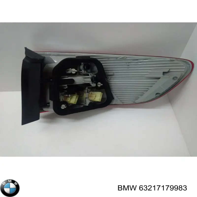 Lanterna traseira esquerda externa BMW 63217179983 preço, a partir de 226,44 USD
