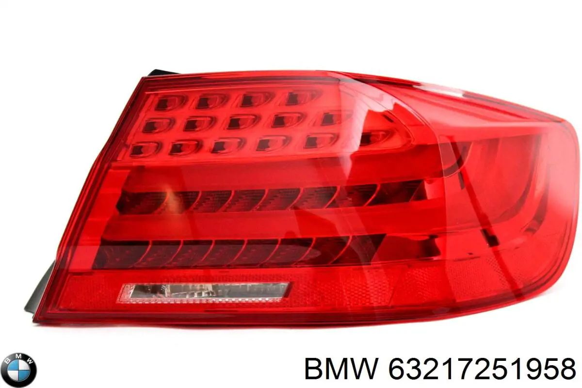Lanterna traseira direita externa BMW 63217251958 preço, a partir de 245,79 USD