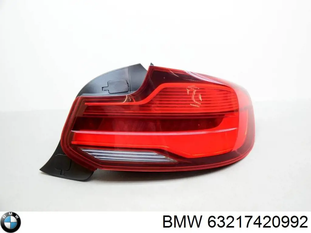 63217420992 BMW Lanterna traseira direita