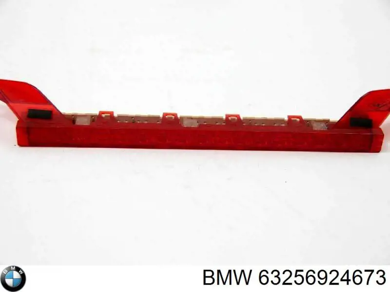 63256924673 BMW Sinal de parada traseiro adicional