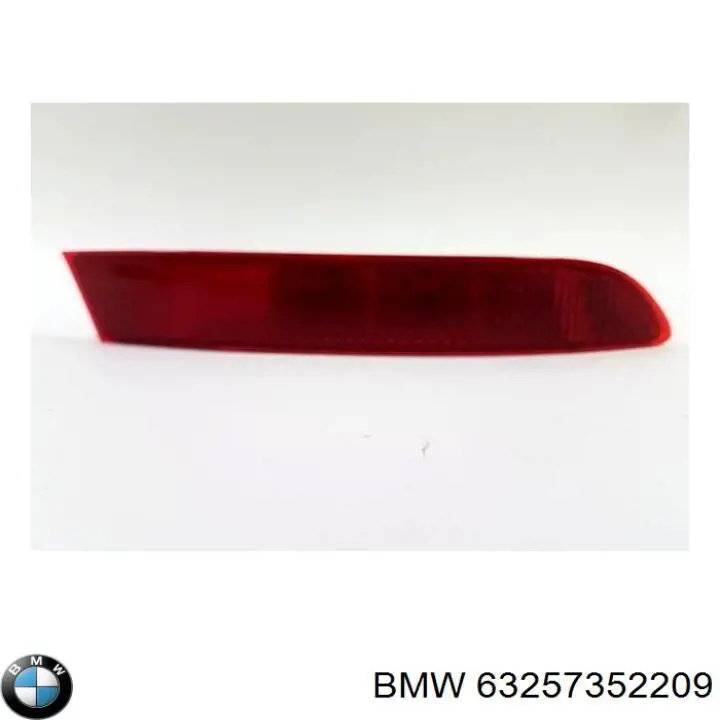 63257352209 BMW Retrorrefletor (refletor) do pára-choque traseiro esquerdo