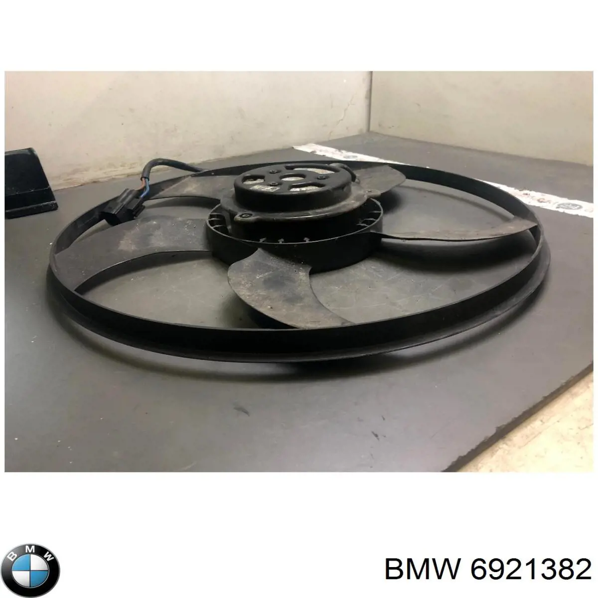 Difusor do radiador de aparelho de ar condicionado, montado com roda de aletas e o motor BMW 6921382 preço, a partir de 256,60 USD