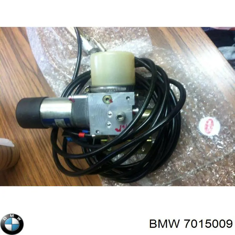7015009 BMW 