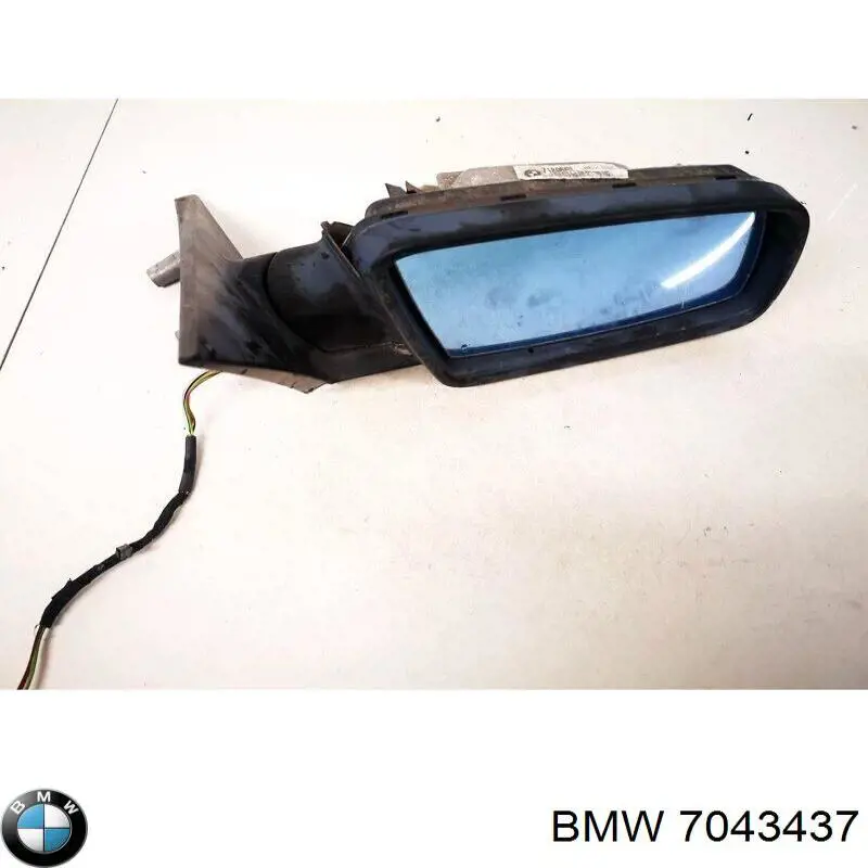  BMW 7043437