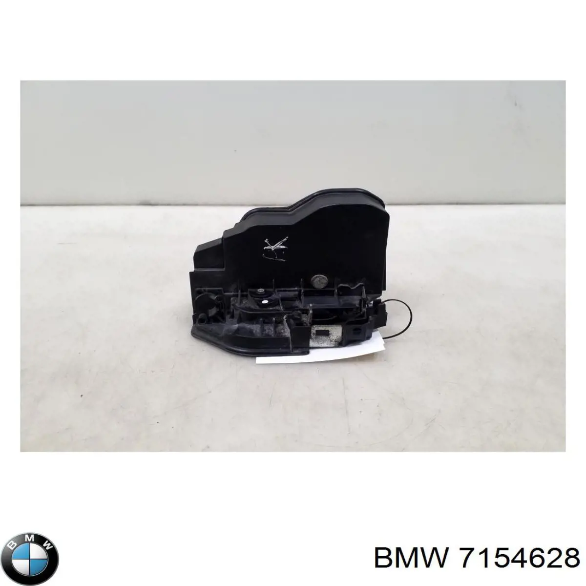7154628 BMW Fecho da porta dianteira direita
