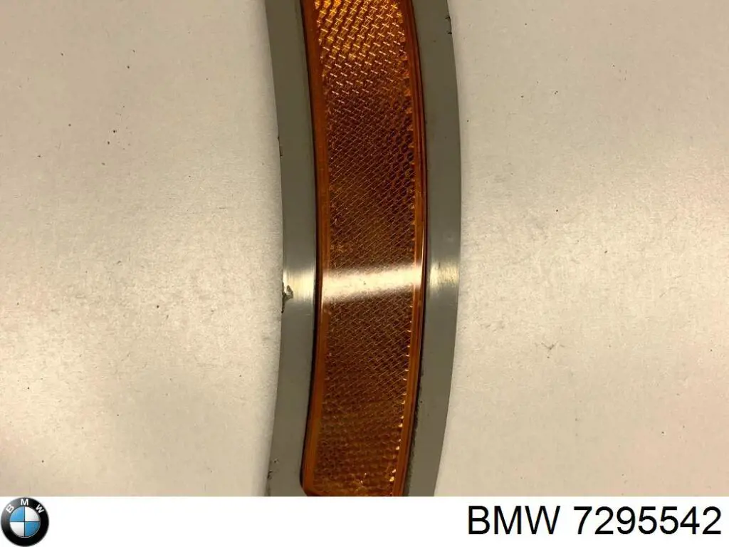 Compre 7295542 BMW Retrorrefletor (refletor) do pára-choque traseiro direito