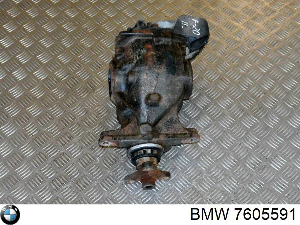 7605591 BMW Eixo traseiro montado