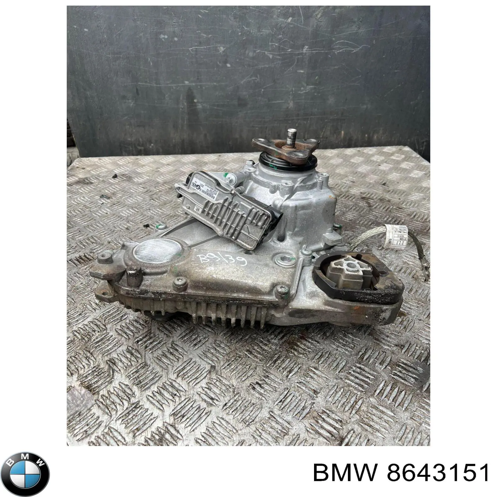 8643151 BMW Caixa de transferência
