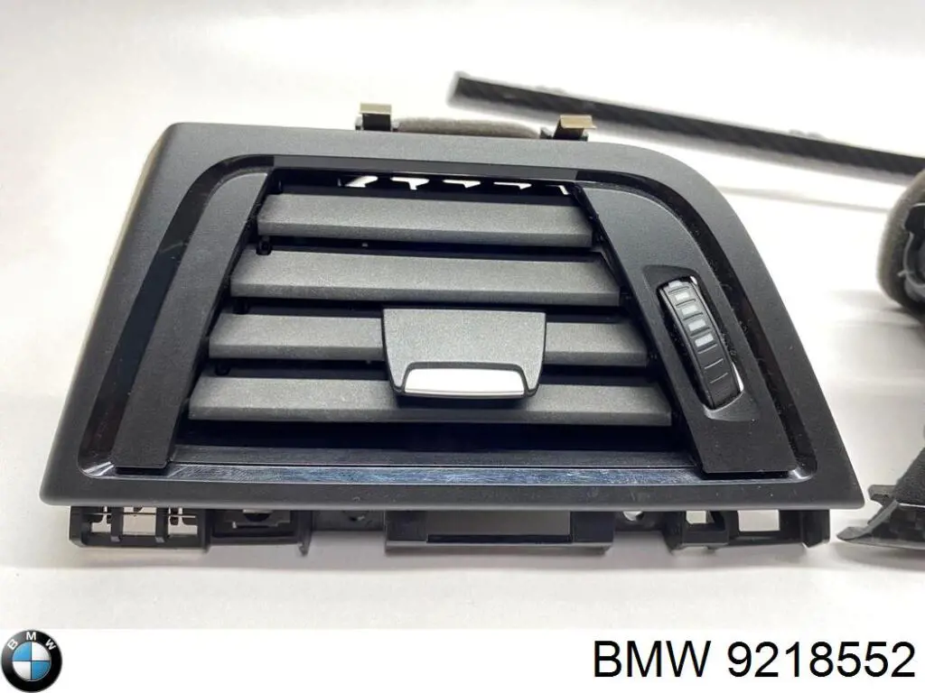 9218552 BMW Grelha de ventilação de salão no "painel de instrumentos"